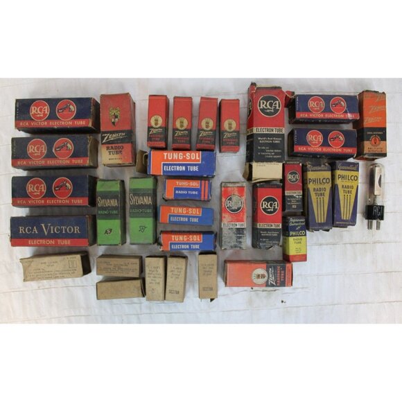 33 Pc VTG 40's 50's Radio Electron Tube Lot TV Vacuum Light RCA Zenith Fall Out - Picture 1 of 8